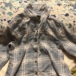 Selling medium long sleeve blue plaid shirt
